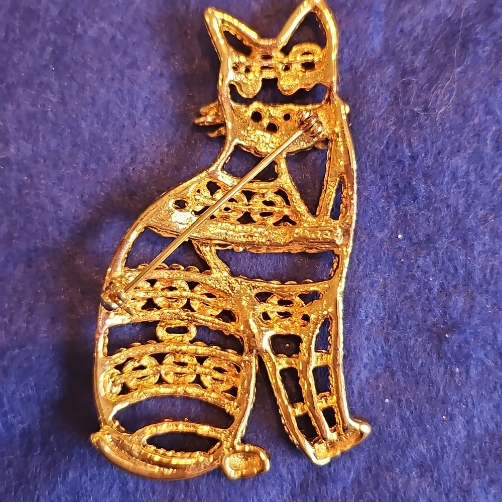 Whimsicle Cat Brooch Of Rope And Chains Design 2 3/4" Costume Jewelry Gold Tone - Picture 2 of 7